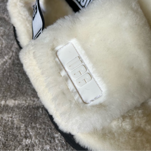 Ugg Cream and Black Disco Slide Platform Sandals - Picture 6 of 6